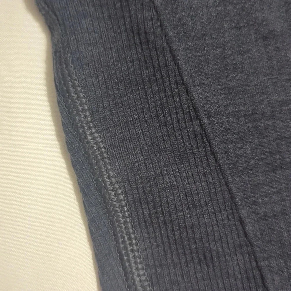Lululemon In The Flow Crop, Color Inkwell Size 4 - Picture 14 of 16
